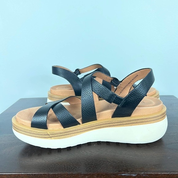 GENTLE SOULS BY KENNETH COLE REBHA LEATHER PLATFORM SANDAL BLACK SIZE 8.5 NWOB - Picture 5 of 10